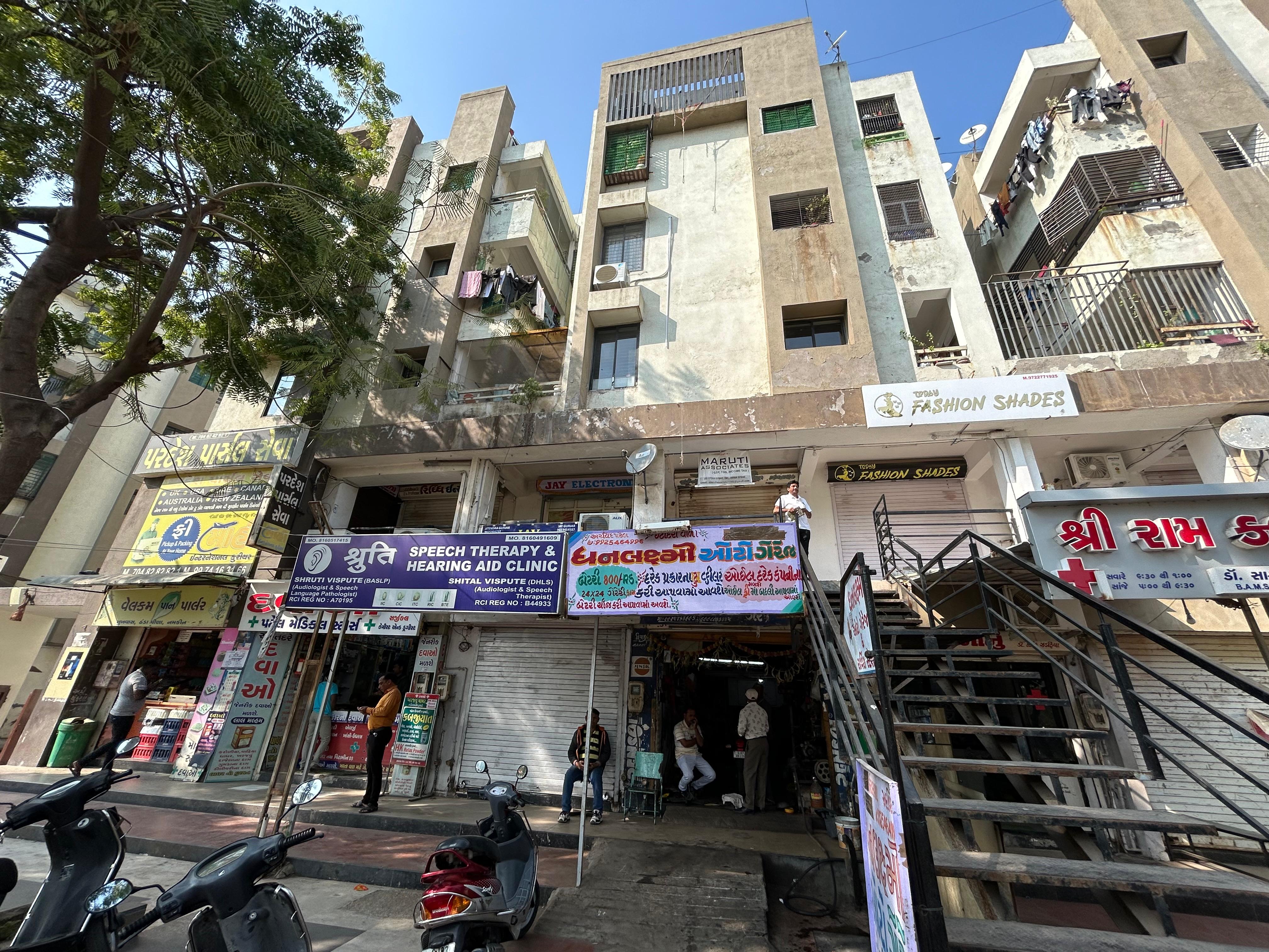 Jay Electronics Branch 1 street side view